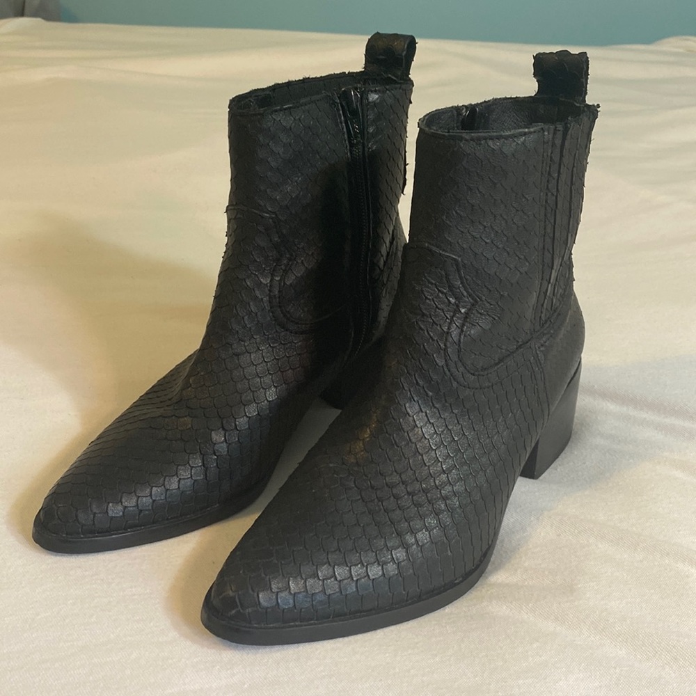 Steven by Steve Madden Leather Boots size 8